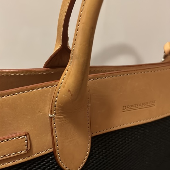 Dooney & Bourke Shoulder Bag/ Large Tote Bag Tan Leather and Black Mash - Picture 12 of 17